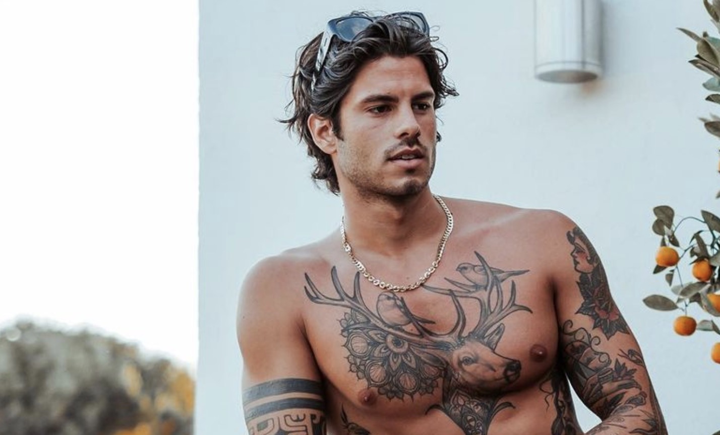 Luca Daffrè hot: nuove foto in mutande di pacco - BitchyX