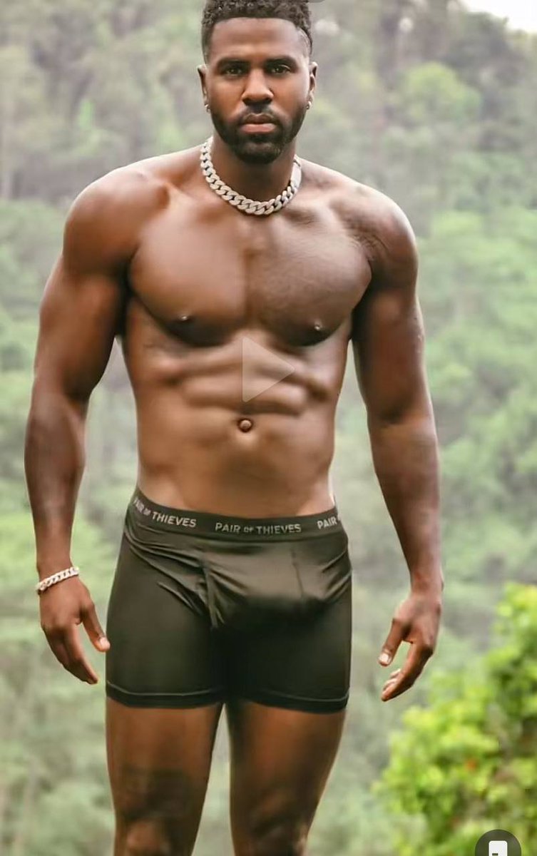 Jason Derulo mostra la sua anaconda sotto le mutande aderenti - BitchyX